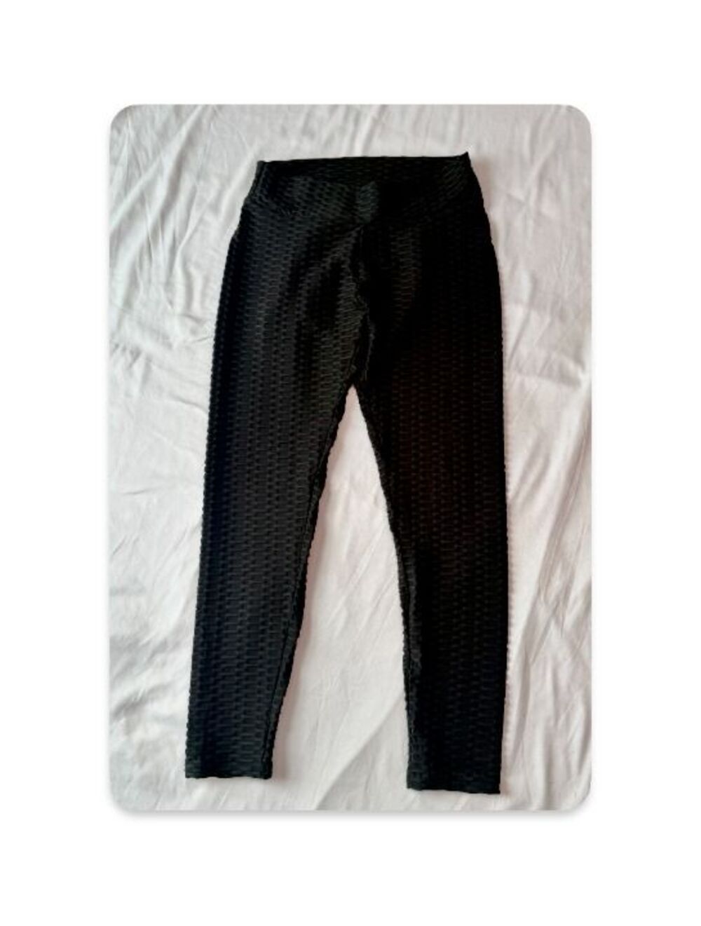 Butt scrunch leggings with texture. Size large.